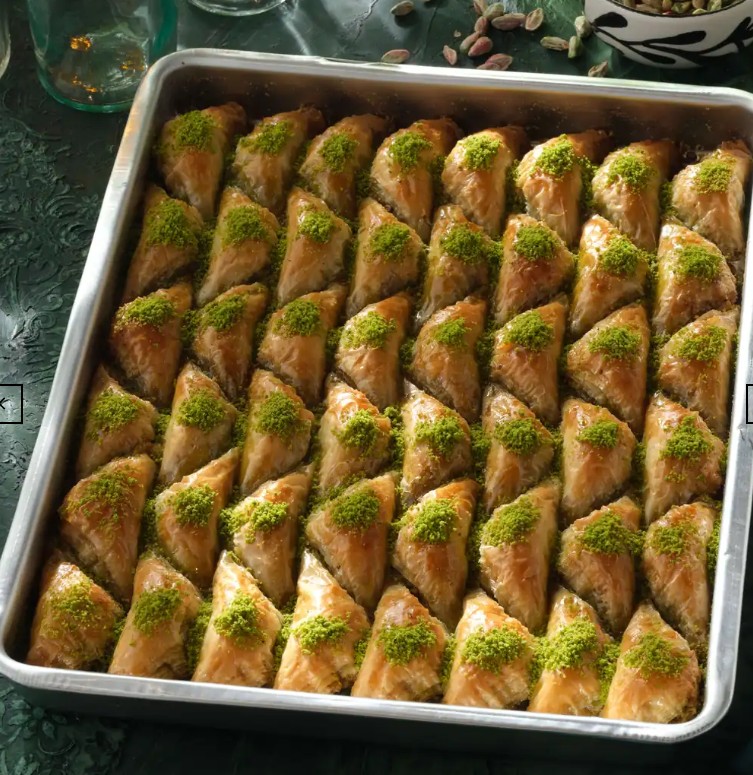 Pistachio Şöbiyet